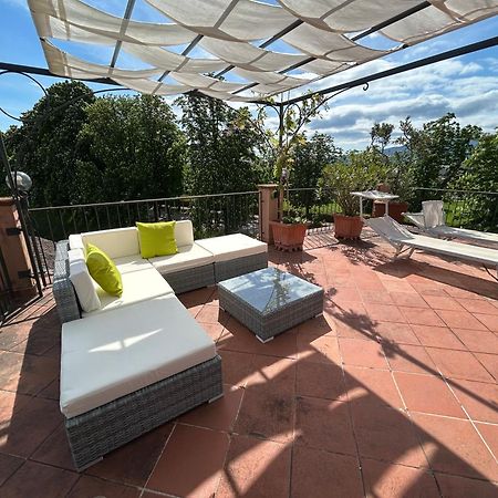 Ferienwohnung La Terrazza Fra Le Torri Lucca Exterior foto